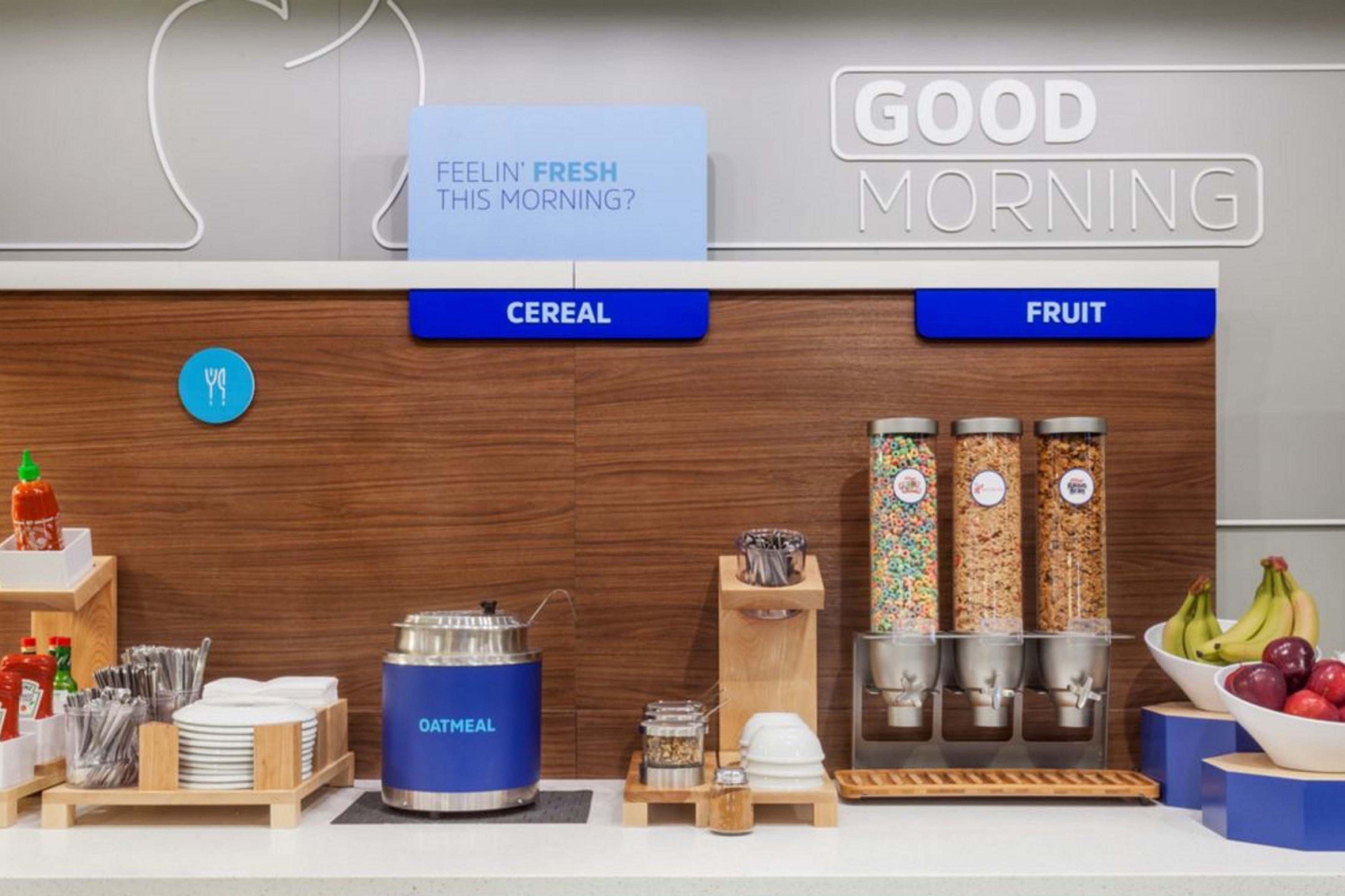 Holiday Inn Express Hotel & Suites Woodland Hills By Ihg Лос Анджелис Екстериор снимка